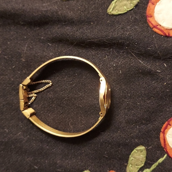 Vintage Elegant Women's Citizen Watch Co. Quartz Watch~ - Picture 2 of 8